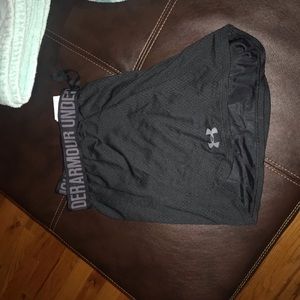 Under Armour shorts Large